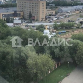 Продажа 3-комн квартиры на вторичном рынке улица Хачатуряна,  д. 4