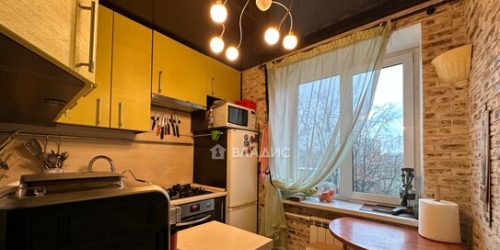 3-комн квартира ул Матроса Железняка,  д. 5