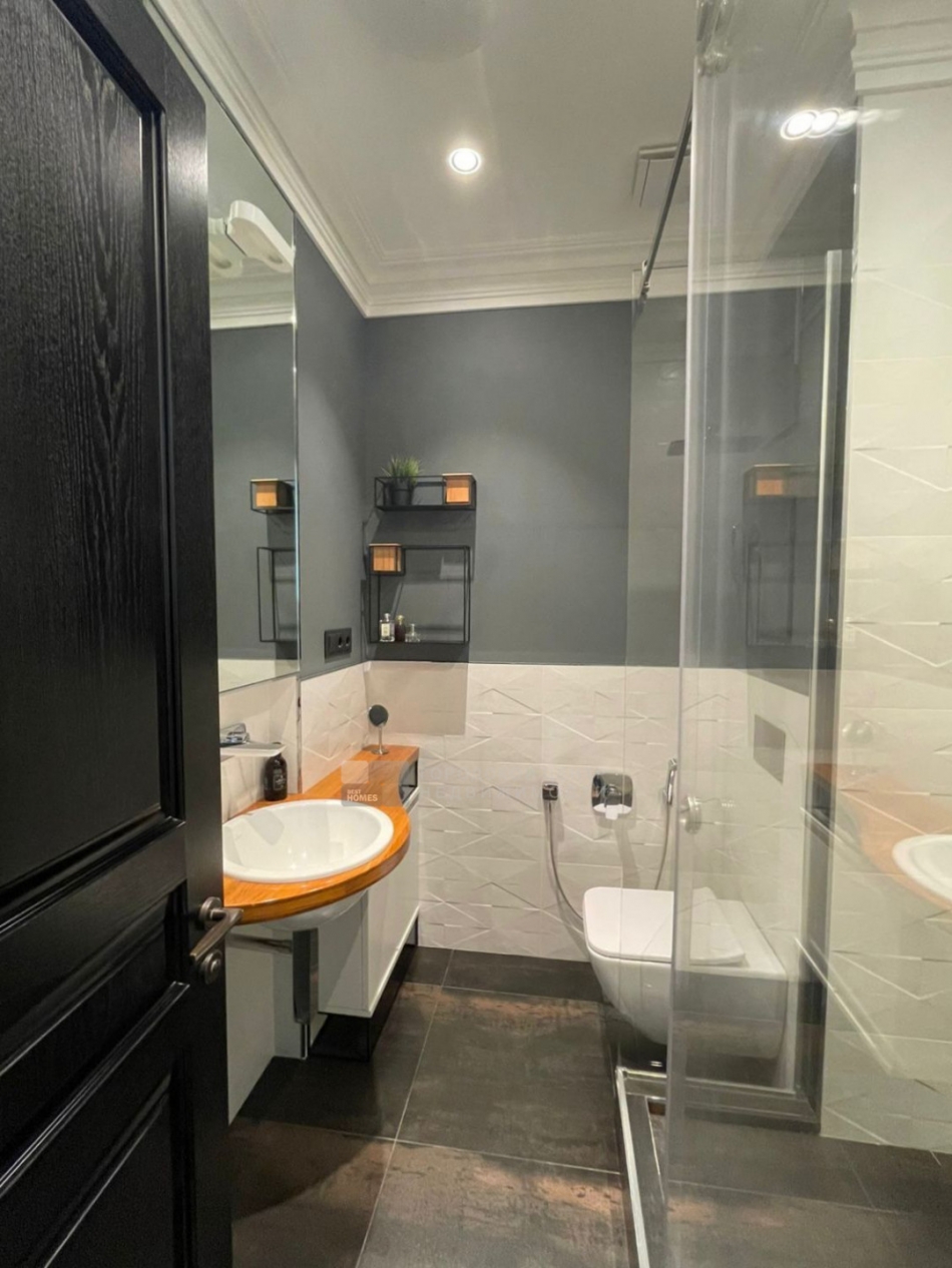 Продажа 2-комн квартиры на вторичном рынке Бронная М. ул., 17