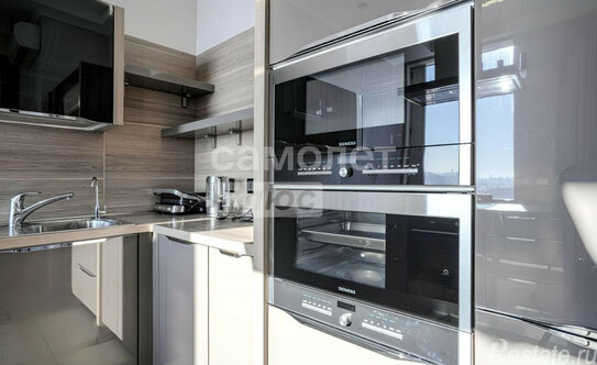 Продажа 3-комн квартиры на вторичном рынке Мосфильмовская улица,  д. 8