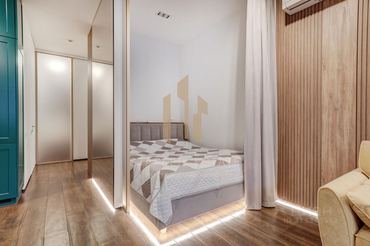 Продажа 1-комн квартиры на вторичном рынке Софийская набережная, 34