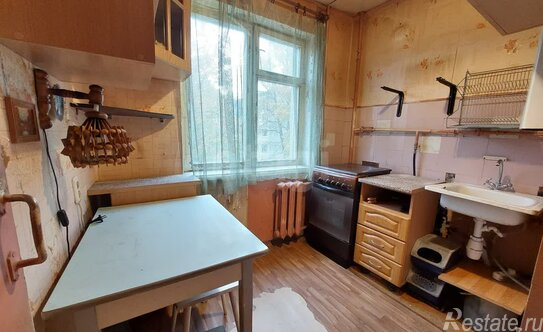 Продажа 2-комн квартиры на вторичном рынке Гатчина г, Крупской ул,  д. 6