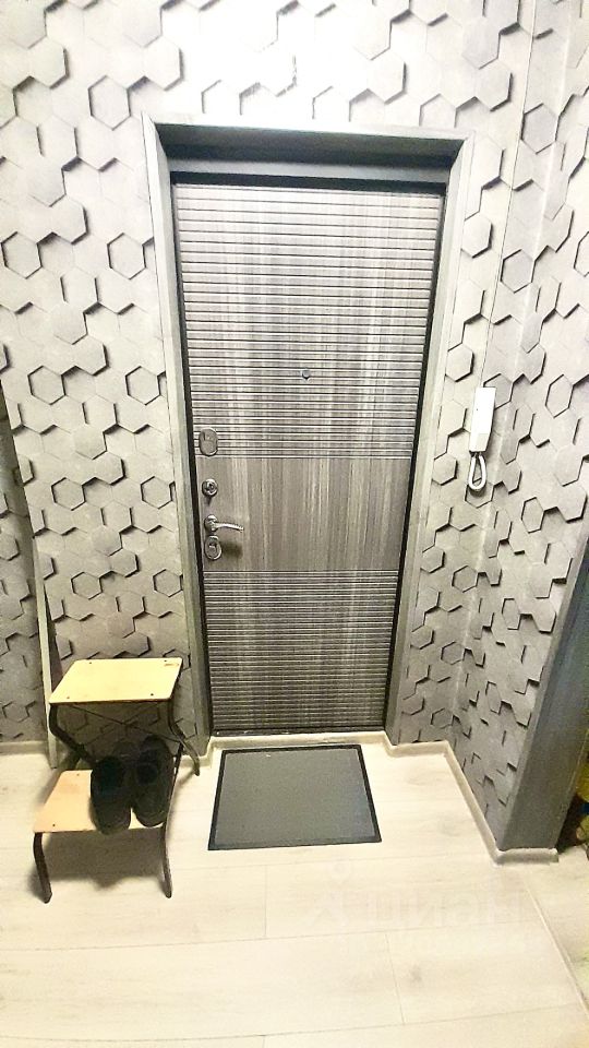 Продажа 1-комн квартиры на вторичном рынке улица Летчика Пилютова, 23