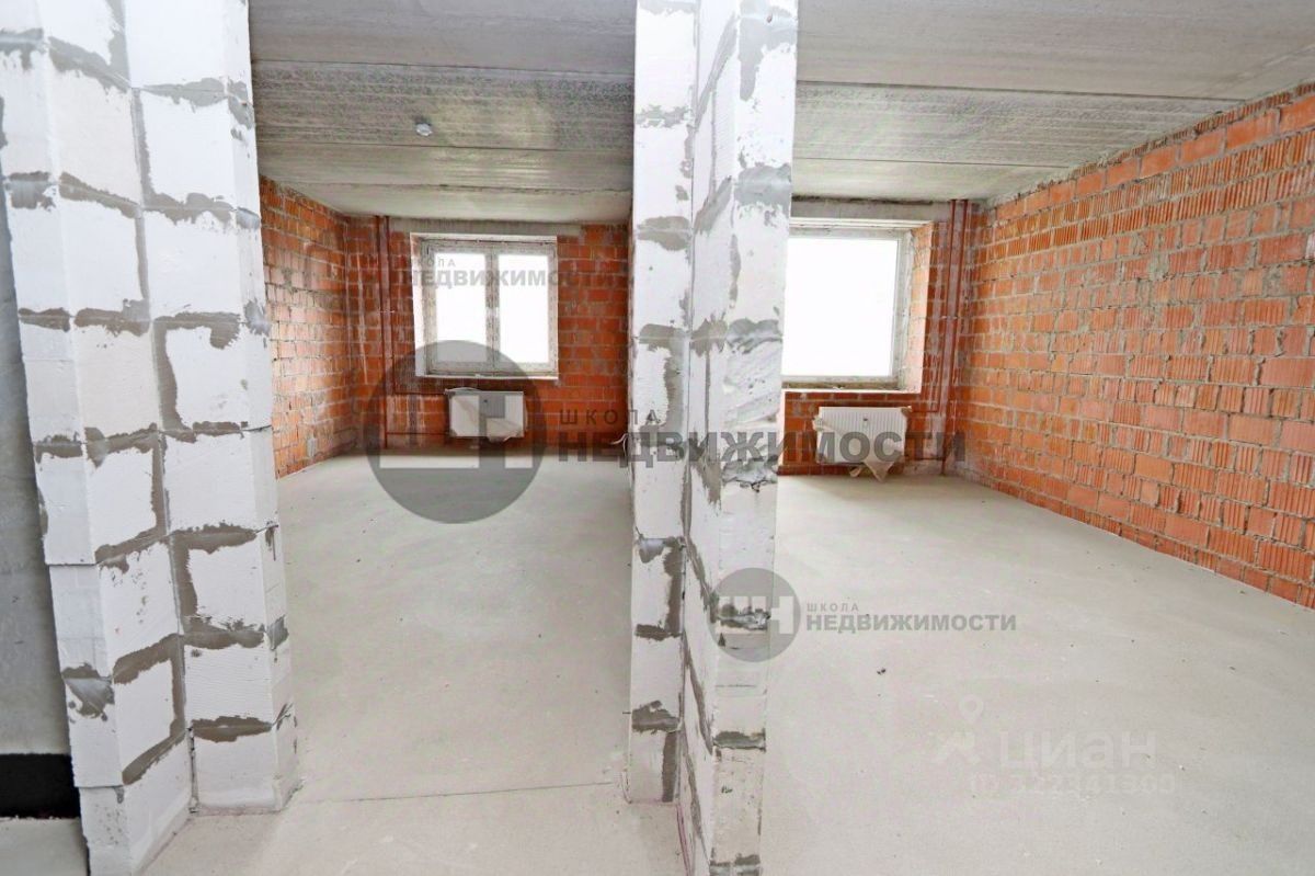 Продажа 1-комн квартиры на вторичном рынке Гатчина, улица Красных Военлетов, 7а