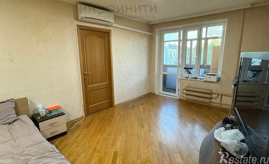Продажа 2-комн квартиры на вторичном рынке ул Космонавтов,  д. 8,  к. 2