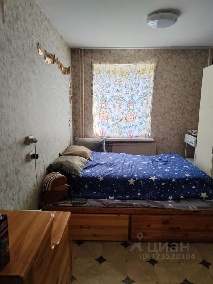 Продажа 1-комн квартиры на вторичном рынке Имени Свердлова пгт, проезд Западный, 12