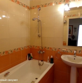 Продажа 3-комн квартиры на вторичном рынке Ленинградская область, г. Выборг, ул. Сухова,  д. 18