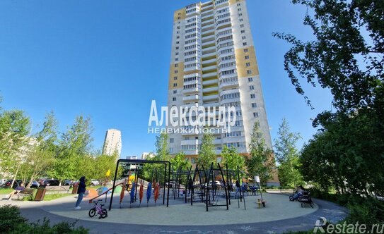 Продажа 2-комн квартиры на вторичном рынке Окуловская улица,  д. 4