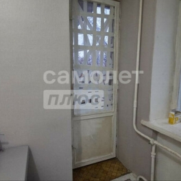 Продажа 2-комн квартиры на вторичном рынке Тарутинская улица,  д. 8