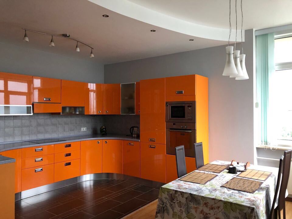 Продажа 4-комн квартиры на вторичном рынке Авиационная улица, 79В