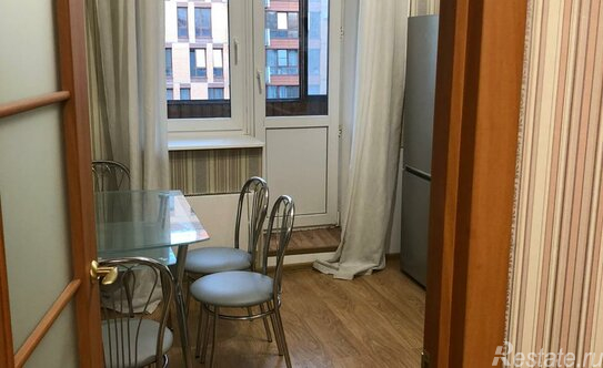 Продажа 1-комн квартиры на вторичном рынке Тихвинская улица,  д. 9А