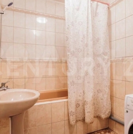 Продажа 2-комн квартиры на вторичном рынке Серебристый бульвар,  д. 21
