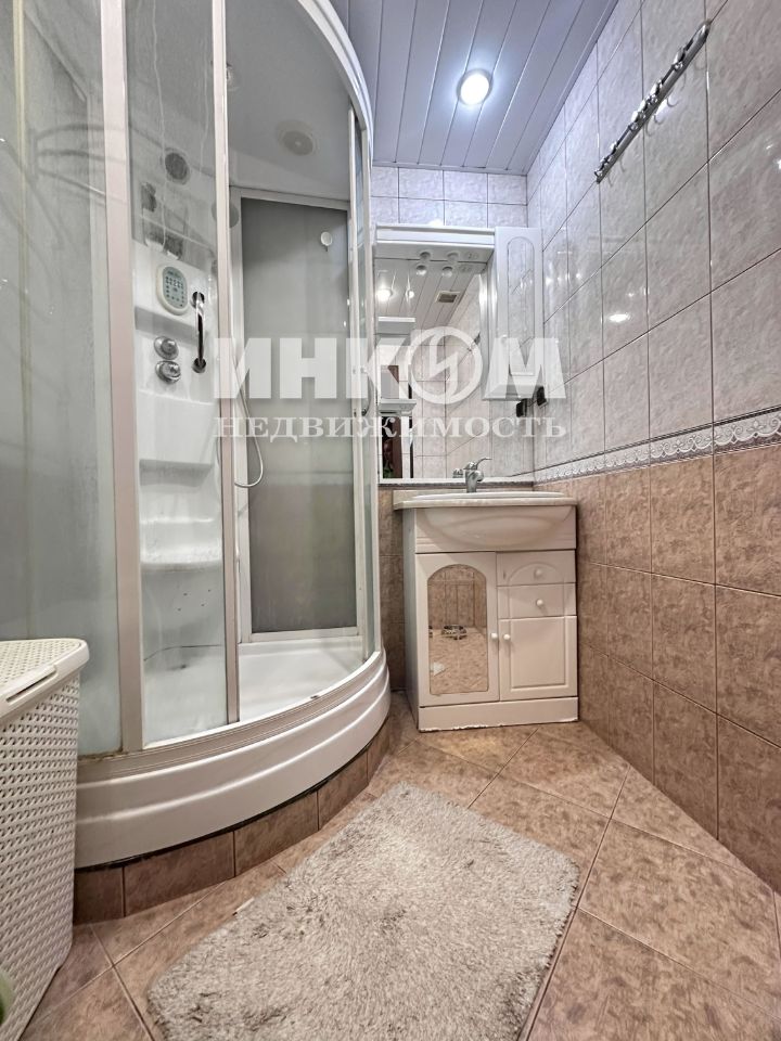 Продажа 3-комн квартиры на вторичном рынке Петрозаводская улица, 28К4