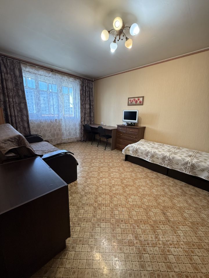 Аренда 1-комн квартиры на вторичном рынке Осенний бульвар, 16К1