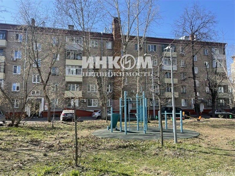 Продажа 3-комн квартиры на вторичном рынке Кирпичный 1-й пер,  д. 19