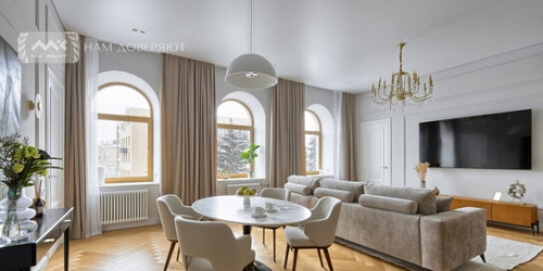 4-комн квартира Сытнинская улица,  д. 10