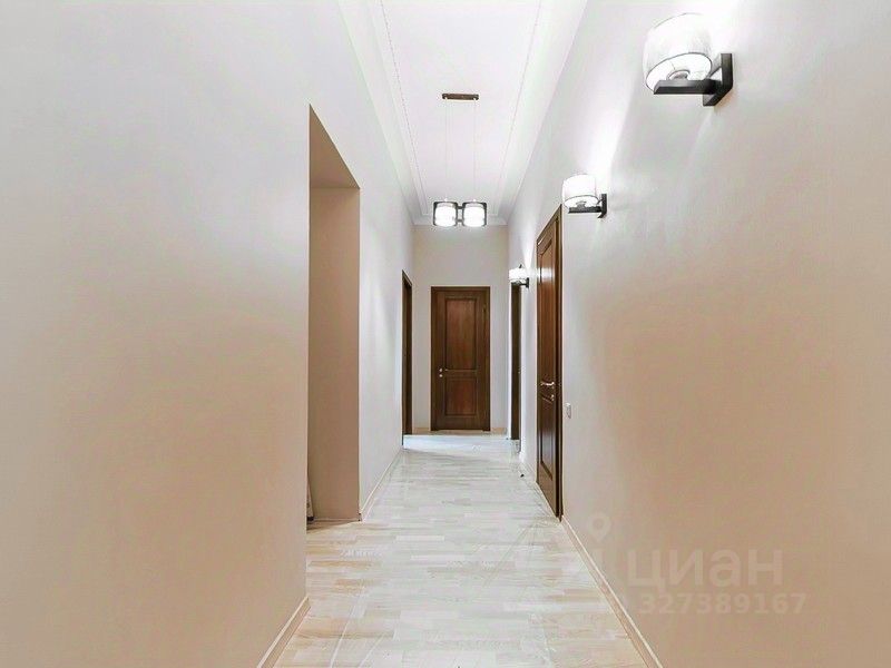 Аренда 4-комн квартиры на вторичном рынке улица Жуковского,  д. 2