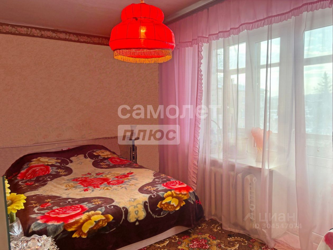 Продажа 3-комн квартиры на вторичном рынке с. Шарапово, улица Ленина, 8