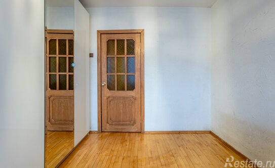 Продажа 2-комн квартиры на вторичном рынке Будапештская улица,  д. 66 к1