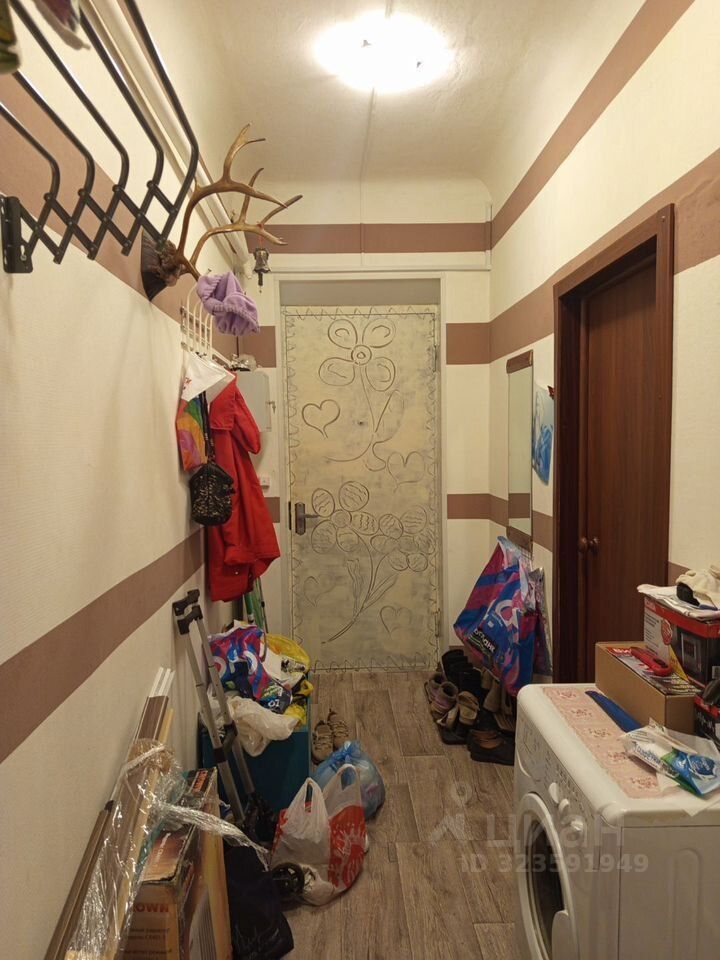 Продажа 1-комн квартиры на вторичном рынке Сланцы, улица Маяковского, 8