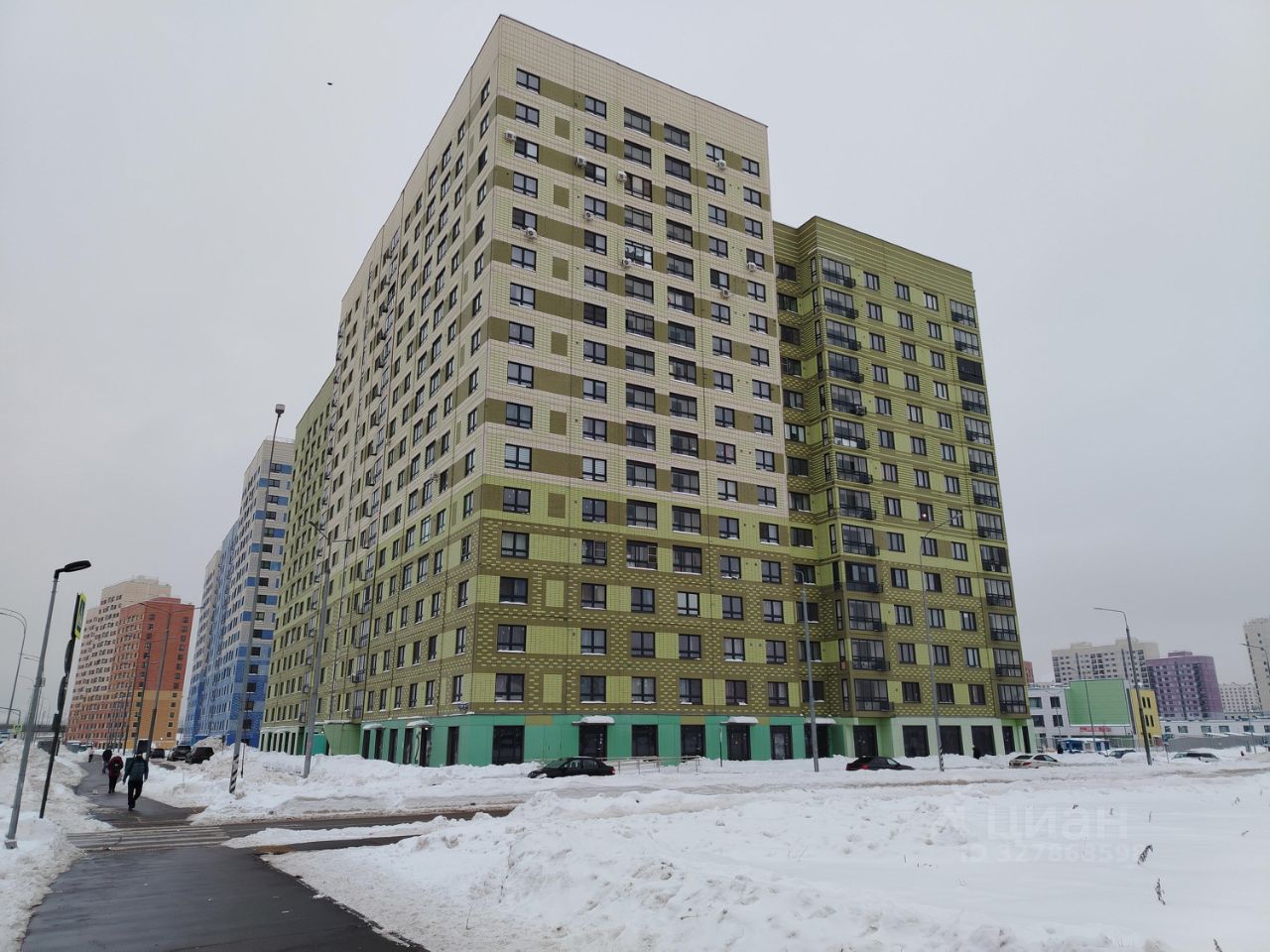 Продажа 4-комн квартиры на вторичном рынке улица Маресьева, 10к1
