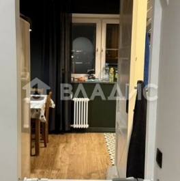 Продажа 2-комн квартиры на вторичном рынке ул Довженко,  д. 4,  к. 1