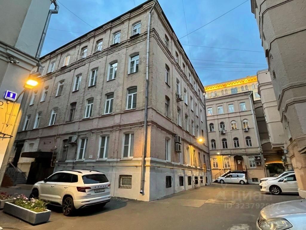 Продажа 2-комн квартиры на вторичном рынке Мещанская улица, 1/17С2