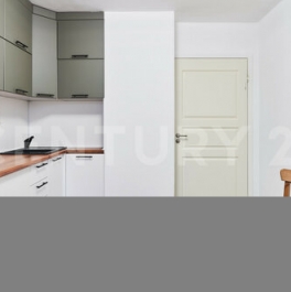 Продажа 4-комн квартиры на вторичном рынке Пулковская ул,  д. 6,  к. 4