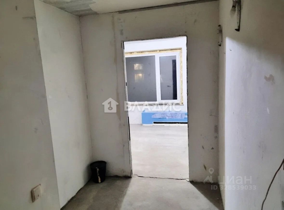 Продажа 2-комн квартиры на вторичном рынке Онежская улица, 18