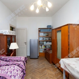 Продажа 4-комн квартиры на вторичном рынке ул Яблочкова,  д. 1