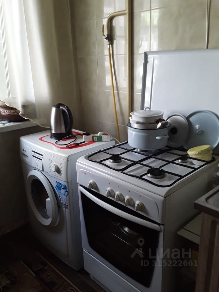 Продажа 4-комн квартиры на вторичном рынке пос. Победа, улица Советская, 23