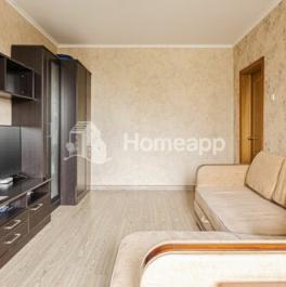 Продажа 2-комн квартиры на вторичном рынке улица Академика Анохина,  д. 38 к3