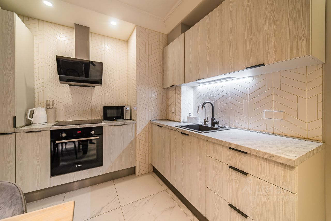 Продажа 2-комн квартиры на вторичном рынке 2-я Советская улица, 4б