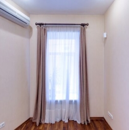 Продажа 2-комн квартиры на вторичном рынке улица Оружейника Фёдорова,  д. 4