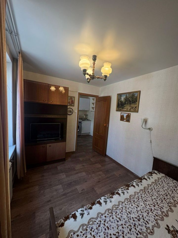 Продажа 2-комн квартиры на вторичном рынке улица Юных Ленинцев, 92