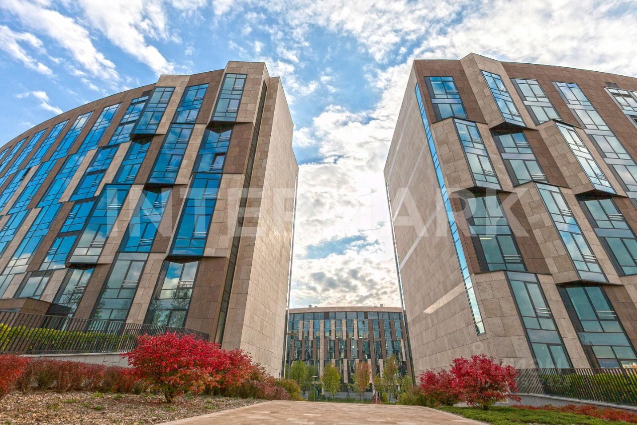 Продажа 2-комн квартиры на вторичном рынке Заречье пгт, улица Весенняя, 2к1