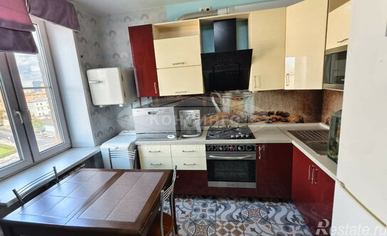 Продажа 2-комн квартиры на вторичном рынке Люсиновская улица,  д. 72