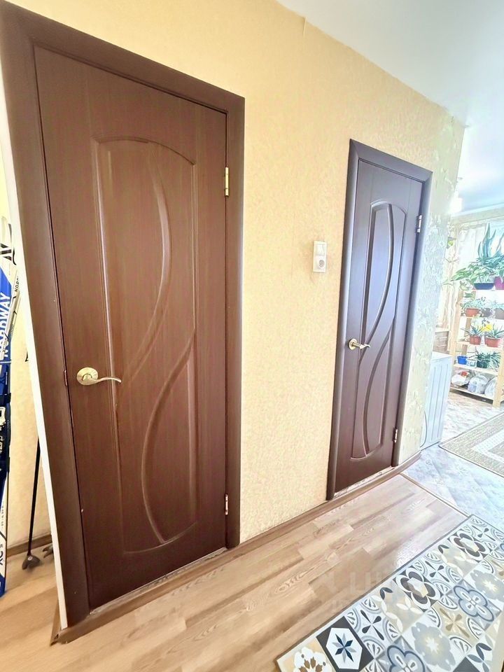 Продажа 1-комн квартиры на вторичном рынке Гатчина, улица Рощинская,  д. 15
