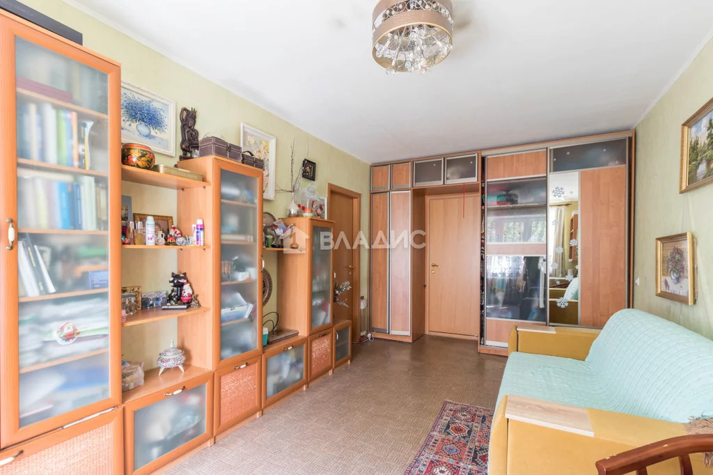 Продажа 3-комн квартиры на вторичном рынке Дедовск, ул. Космонавта Комарова,  д. 12