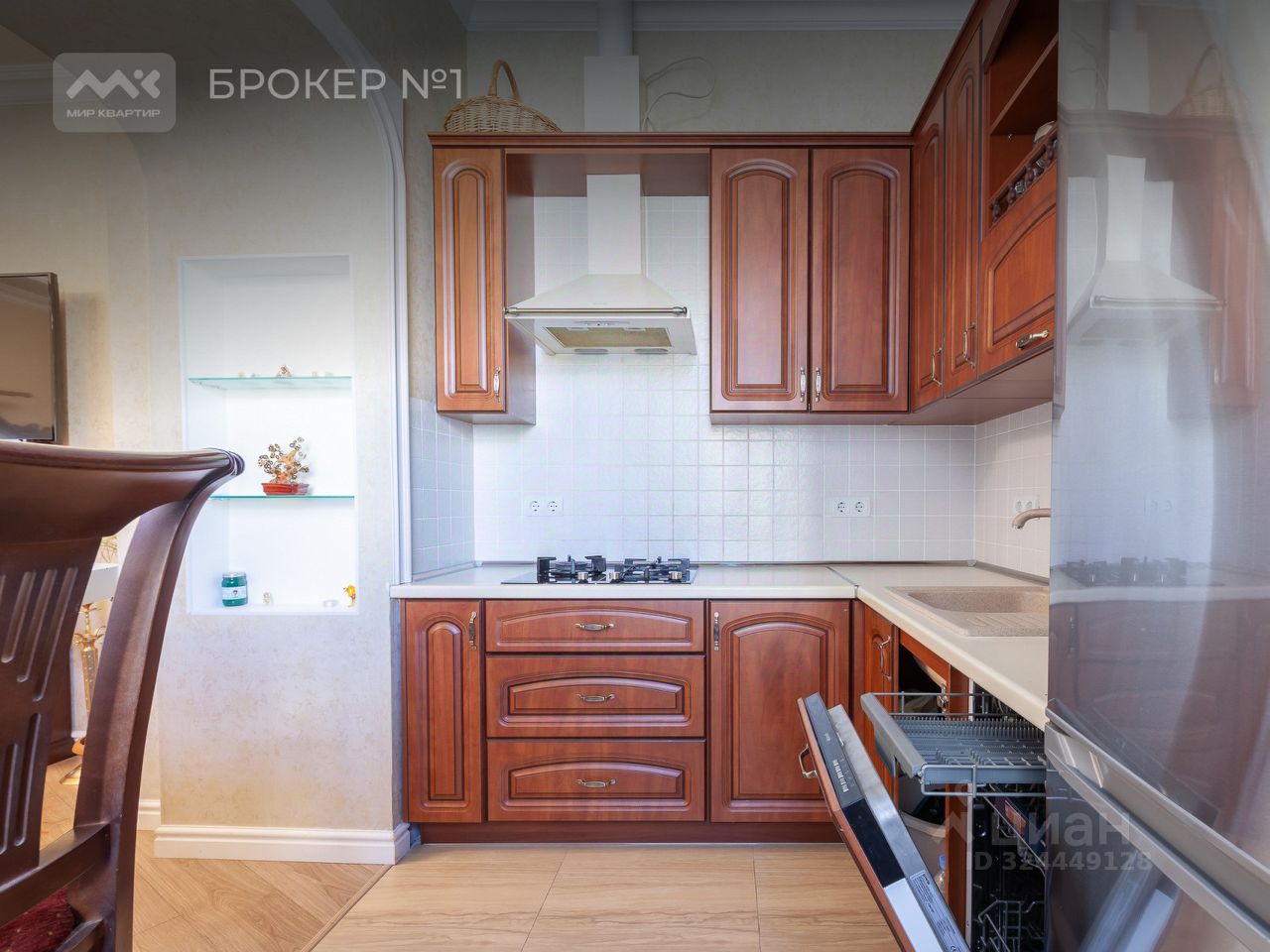 Аренда 3-комн квартиры на вторичном рынке Караванная улица, 24