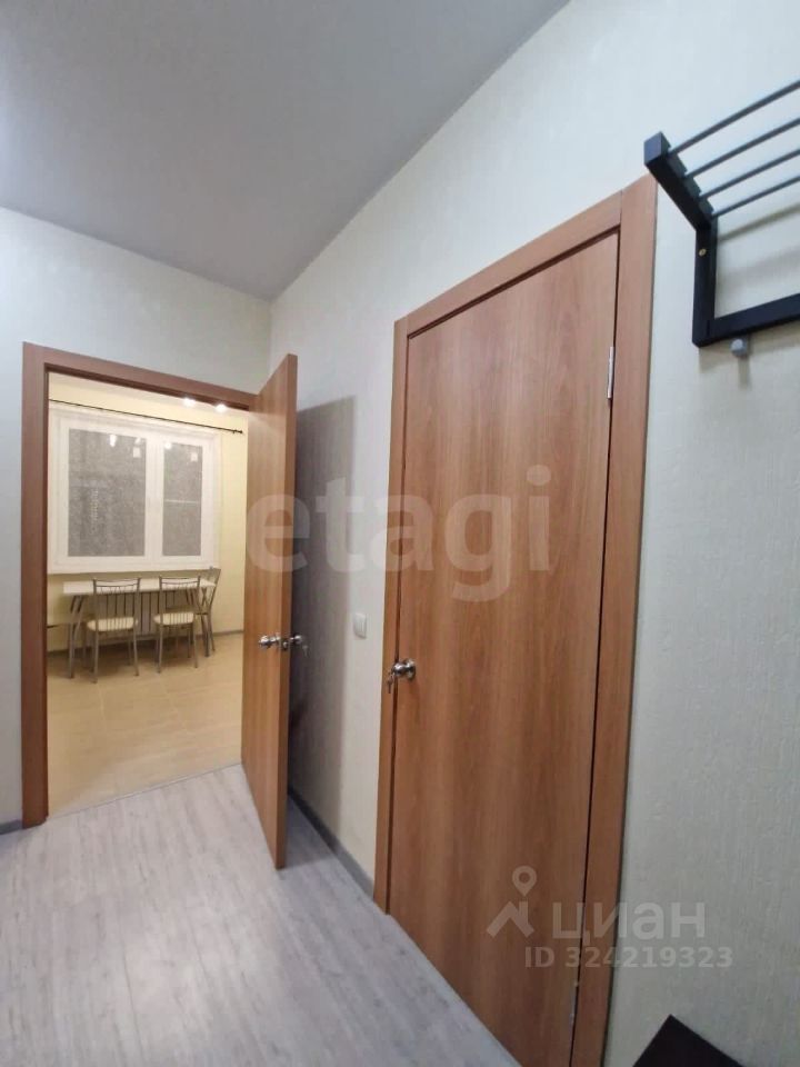 Аренда 1-комн квартиры на вторичном рынке ДЗФС мкр,  д. 15А