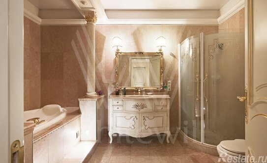 Продажа 4-комн квартиры на вторичном рынке Давыдковская улица,  д. 3