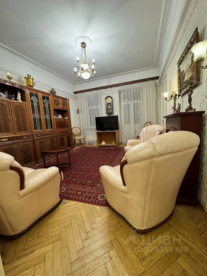 Продажа 3-комн квартиры на вторичном рынке Свеаборгская улица, 15