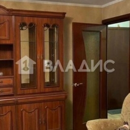 Продажа 3-комн квартиры на вторичном рынке Керамик, улица Свободы,  д. 9А