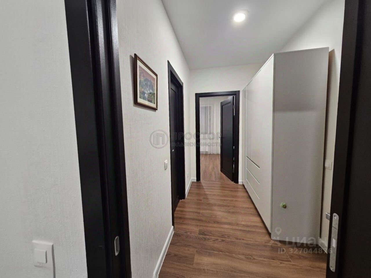 Продажа 3-комн квартиры на вторичном рынке проспект Куприна, 40к1