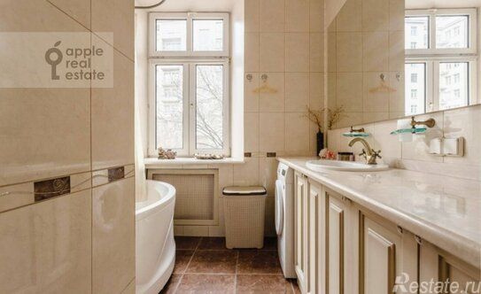 Продажа 3-комн квартиры на вторичном рынке улица Серафимовича,  д. 2