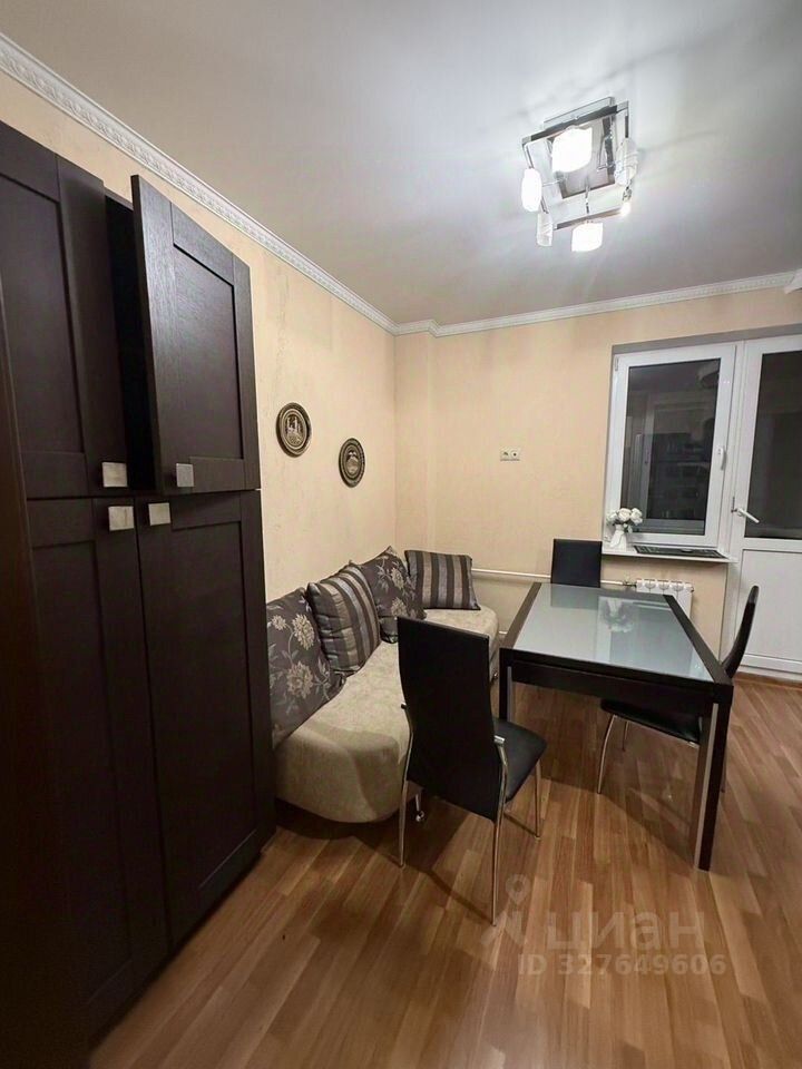 Продажа 3-комн квартиры на вторичном рынке улица Коштоянца, 47к2