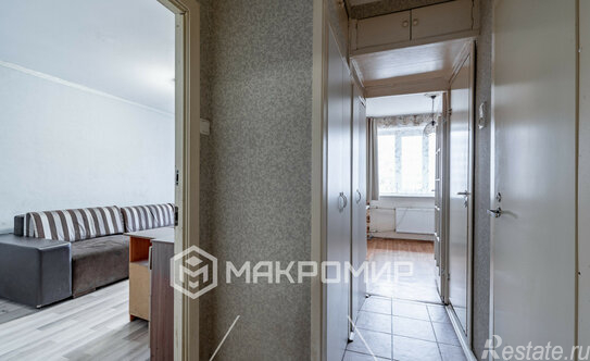 Продажа 3-комн квартиры на вторичном рынке улица Дыбенко