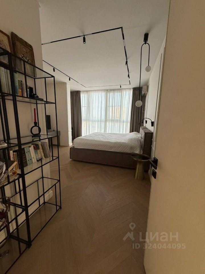 Продажа 3-комн квартиры на вторичном рынке Одинцово, улица Маршала Бирюзова, 13