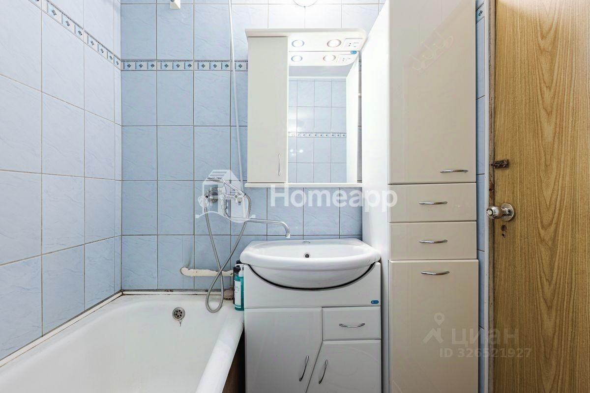 Продажа 3-комн квартиры на вторичном рынке проезд Донелайтиса, 25